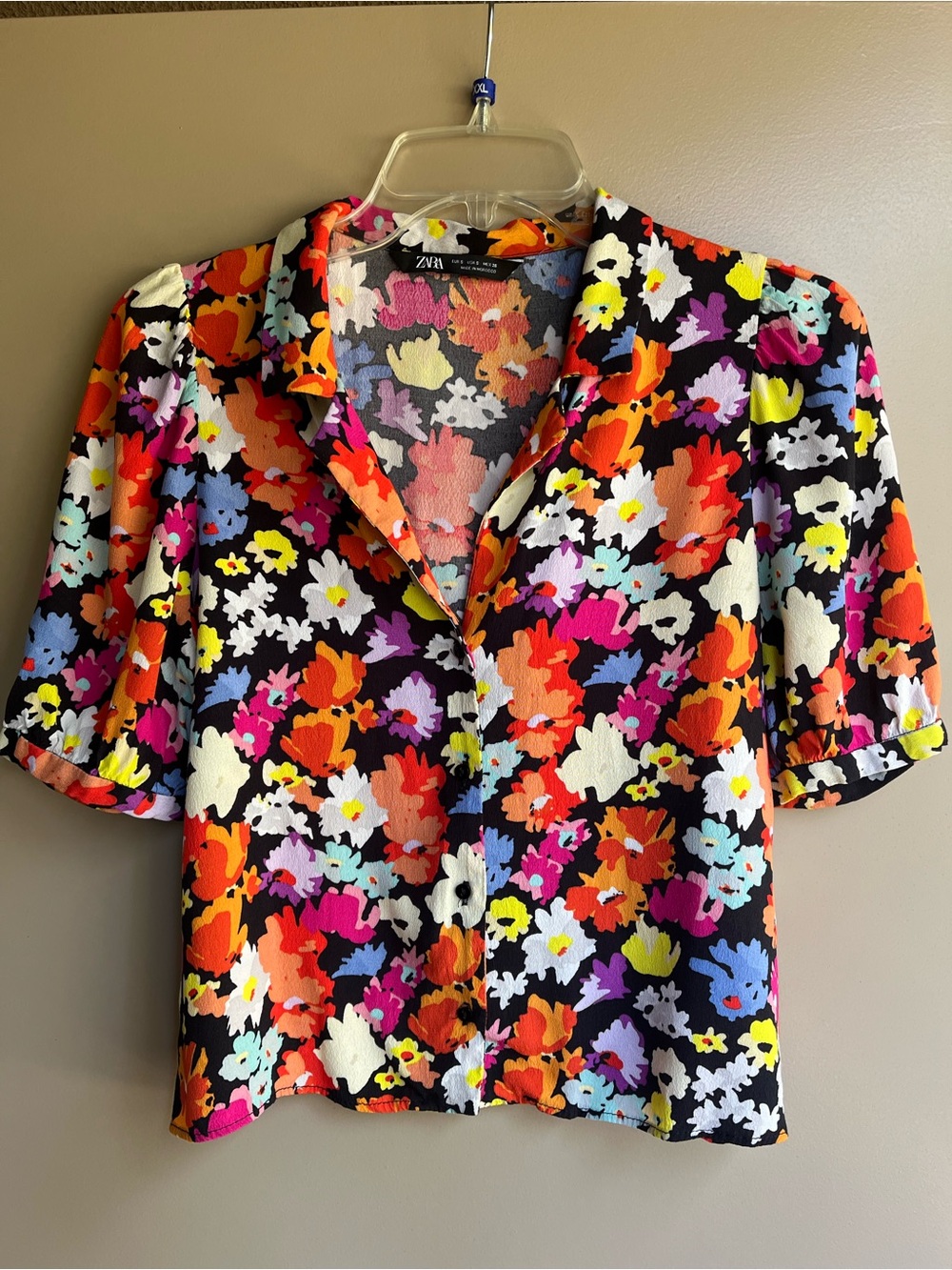Zara Black Multicolor Floral Button-Down Shirt